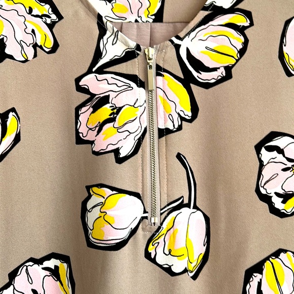 Apt. 9 Cream Tan Floral Front Zip Short Sleeved Blouse - Picture 7 of 9